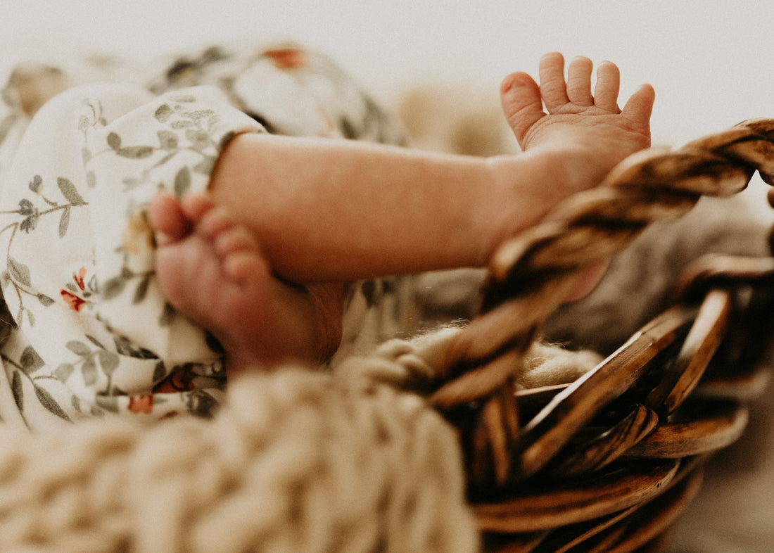 image of baby feet-Chickyscloset